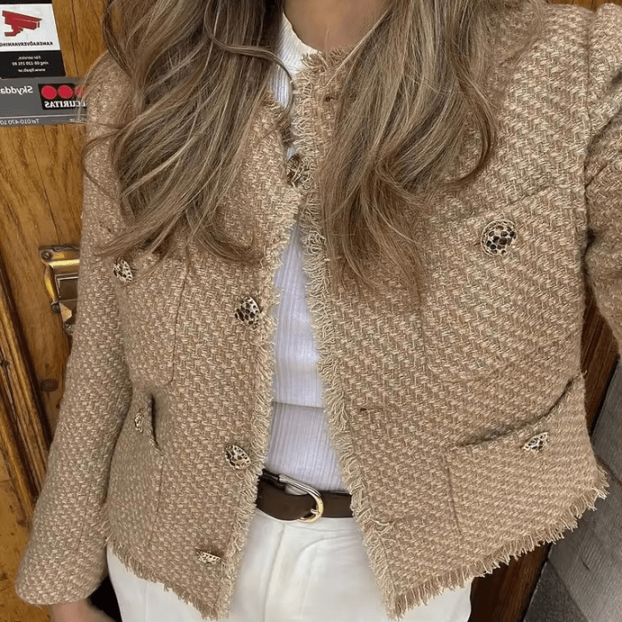 Glenda | Elegant Jacket with Golden Buttons