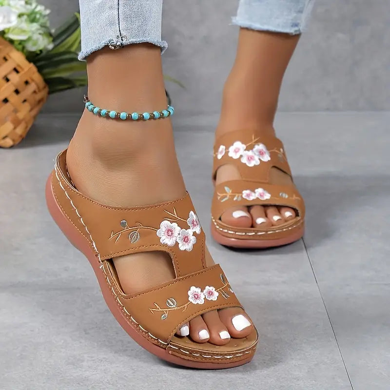 Anne | Embroided Orthopedic Sandals