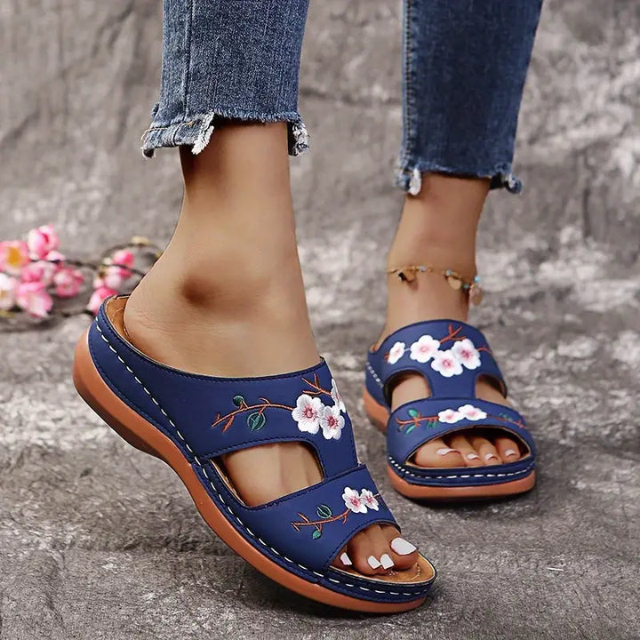 Anne | Embroided Orthopedic Sandals